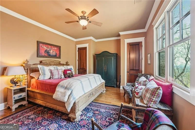 Photo of 1041 Cox Mountain Drive