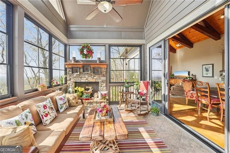 Photo of 1041 Cox Mountain Drive
