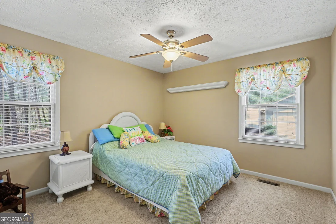 Photo of 542 Eastern Cross Lane