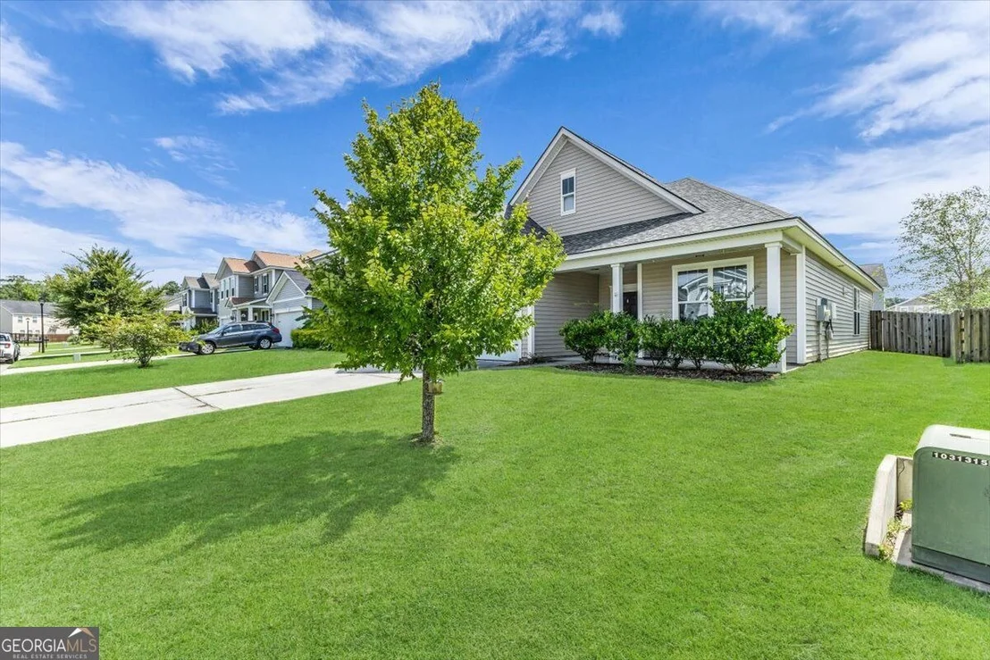 Photo of 413 Lions Den Drive