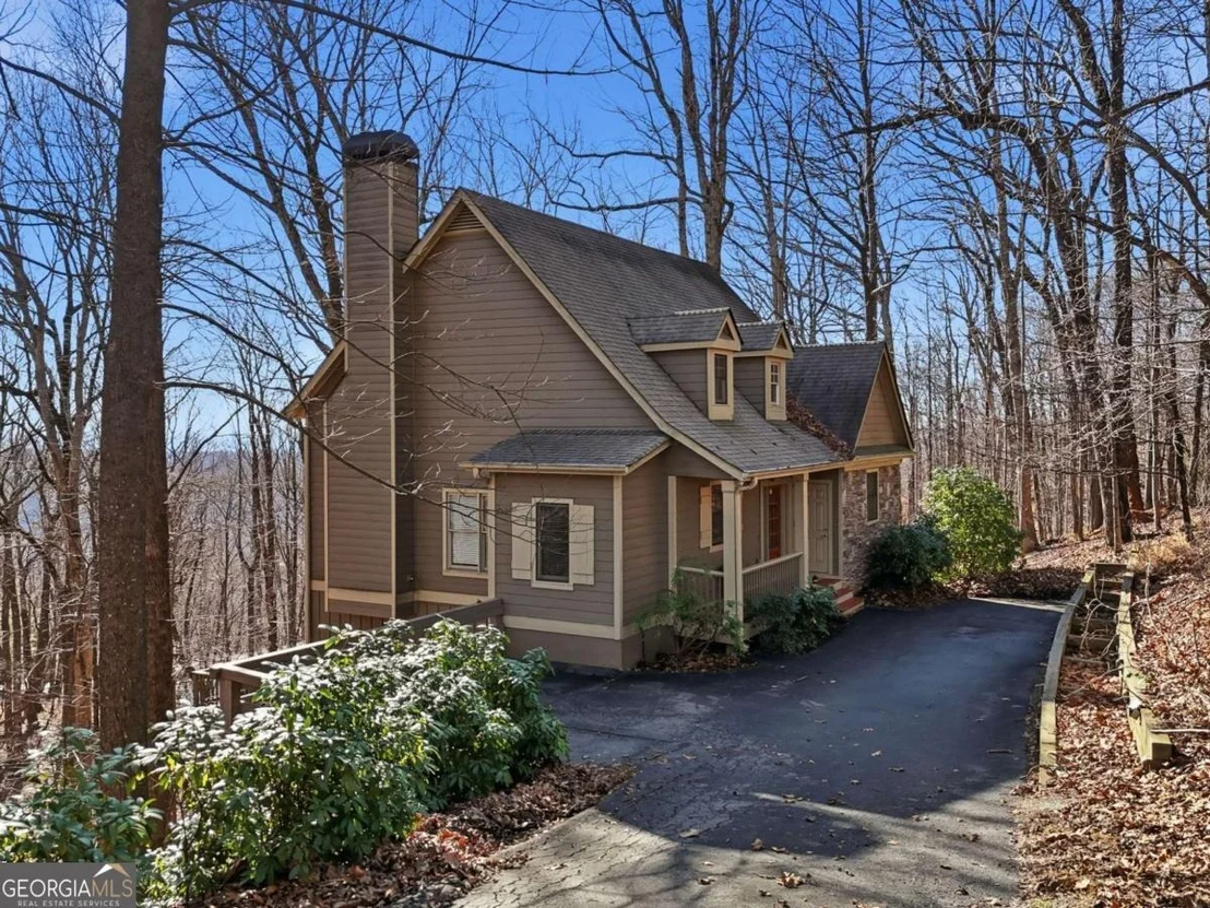 Photo of 425 Sanderlin Mountain Drive