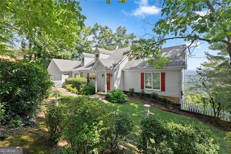Photo of 1015 Eagle Ridge Road