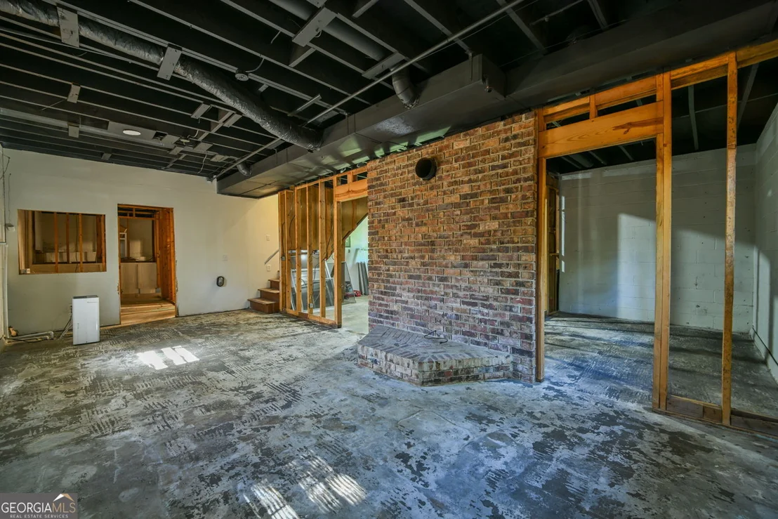 Photo of 641 Oak Drive NW