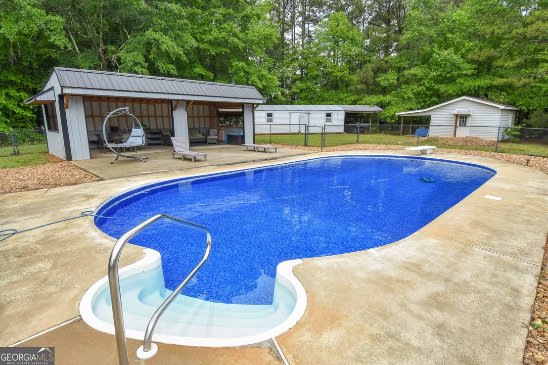 Photo of 1579 Van Buren Road