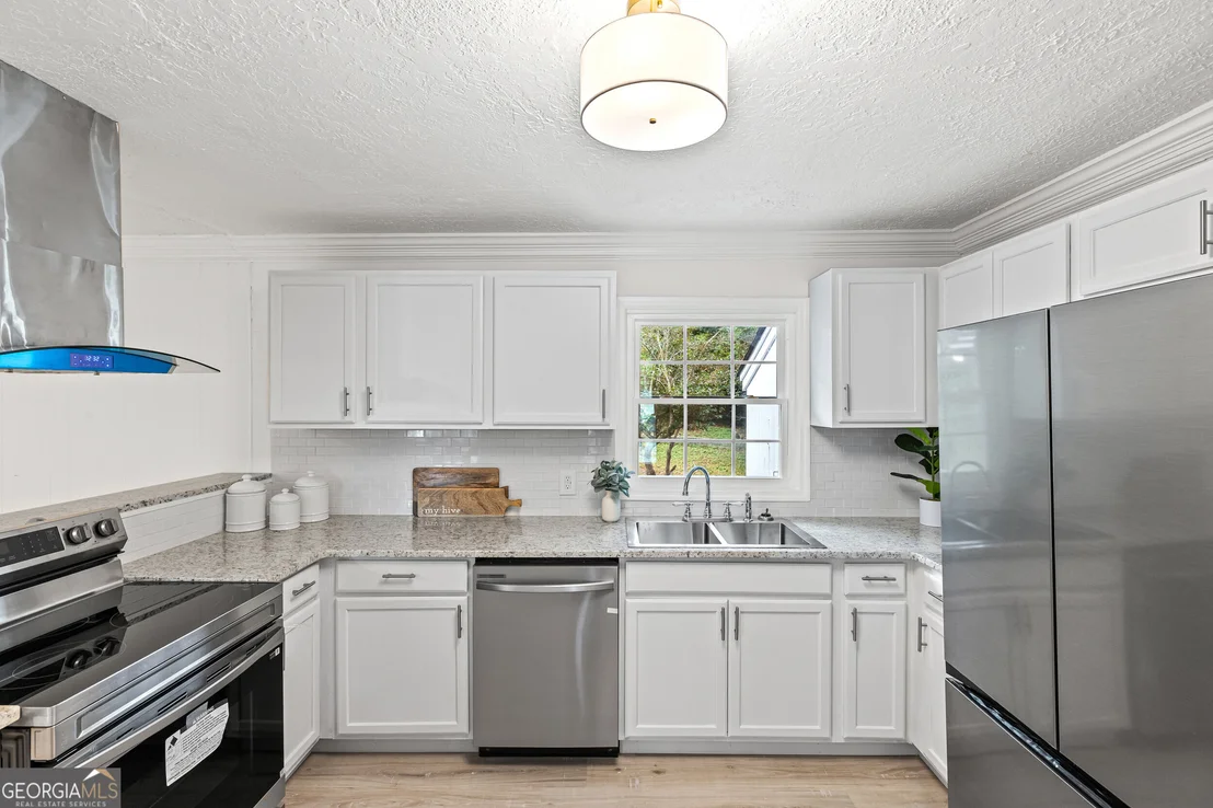 Photo of 3120 Edinburgh Drive