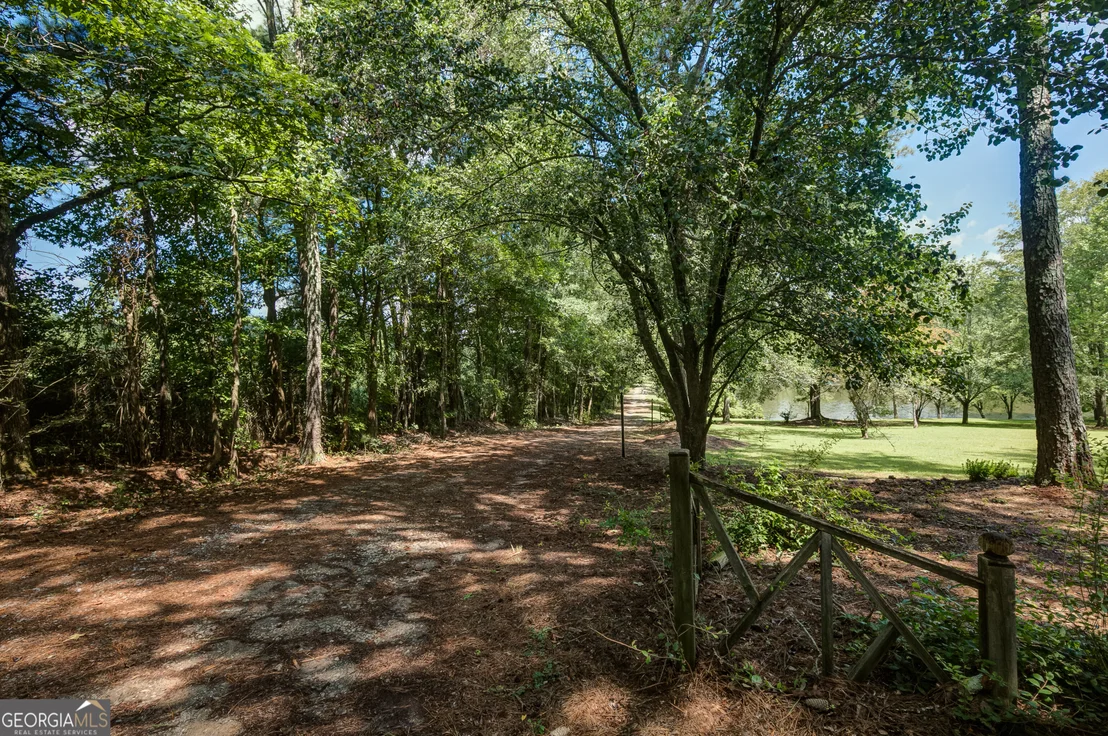 Photo of 215 Wessmanor Drive