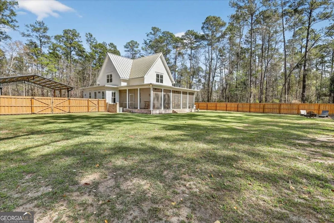 Photo of 320 Long Pond Road
