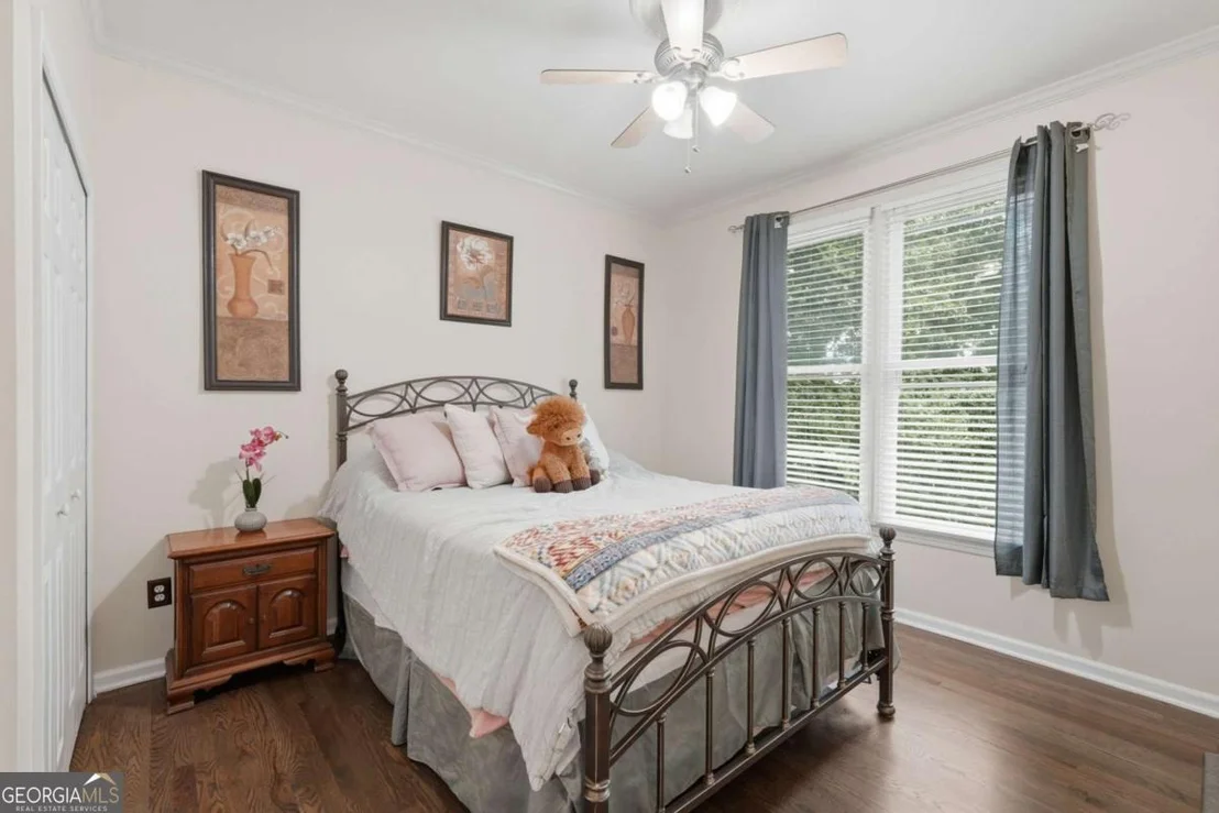 Photo of 214 Glenbrook Lane