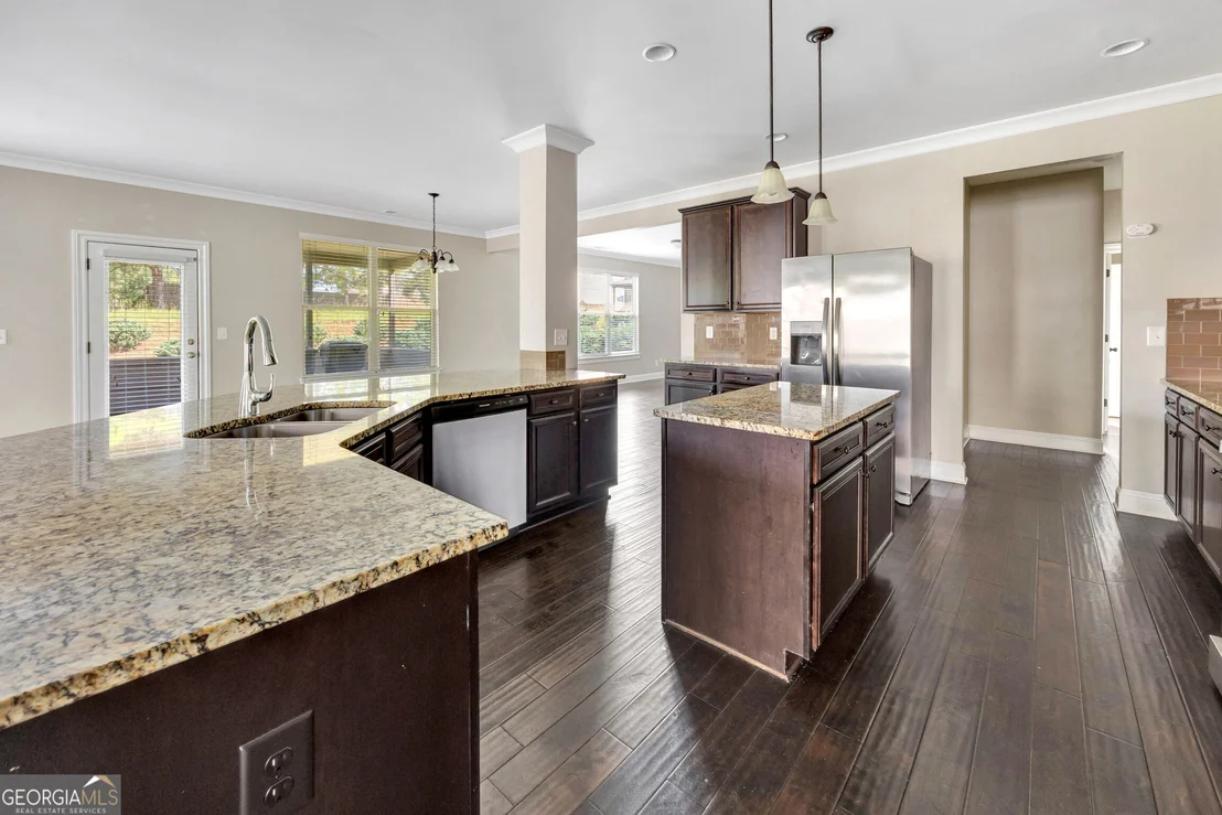 Photo of 910 Southfork Drive