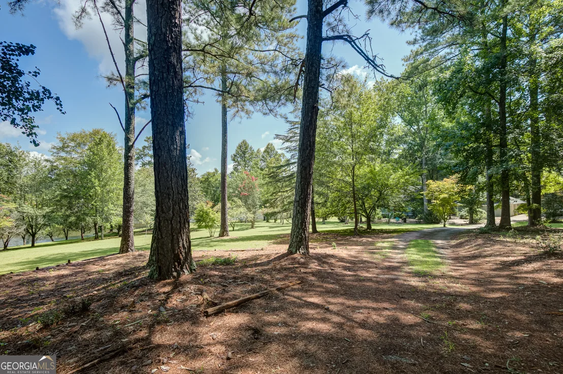 Photo of 215 Wessmanor Drive