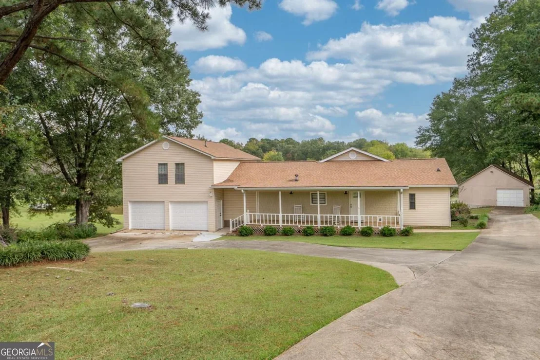 Photo of 1180 Green Briar Drive