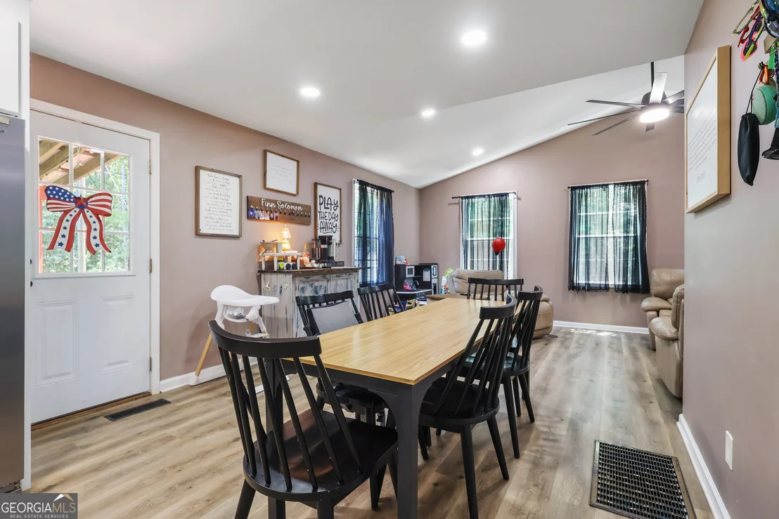 Photo of 209 Ennis Road