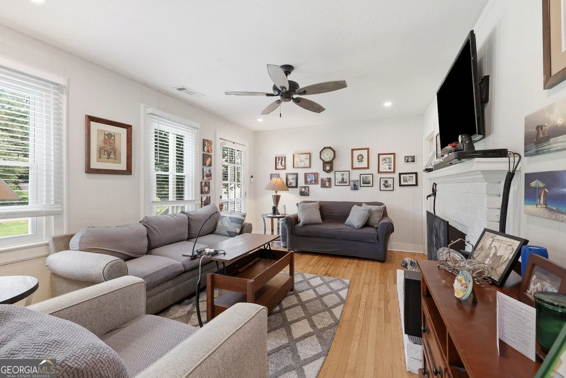 Photo of 119 Parkway Drive