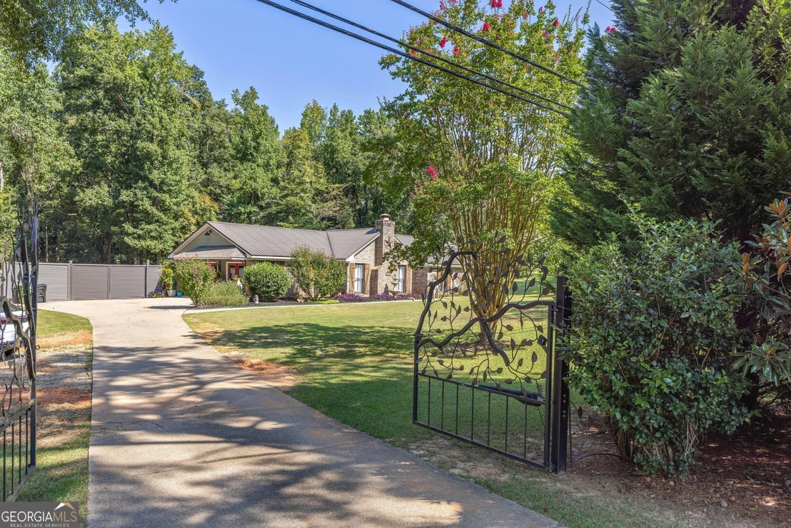 Photo of 6811 Mobley Road