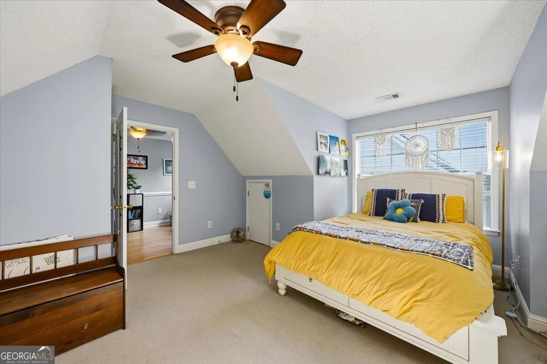 Photo of 920 Huntcliffe Drive