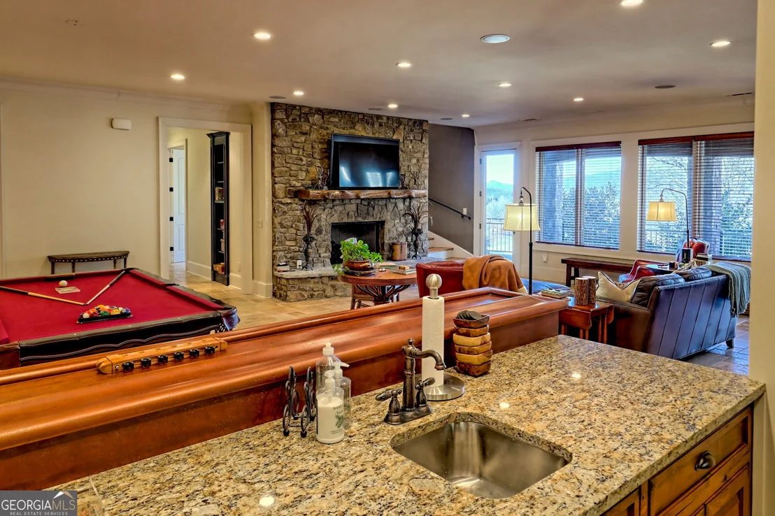 Photo of 689 Waterfall Drive