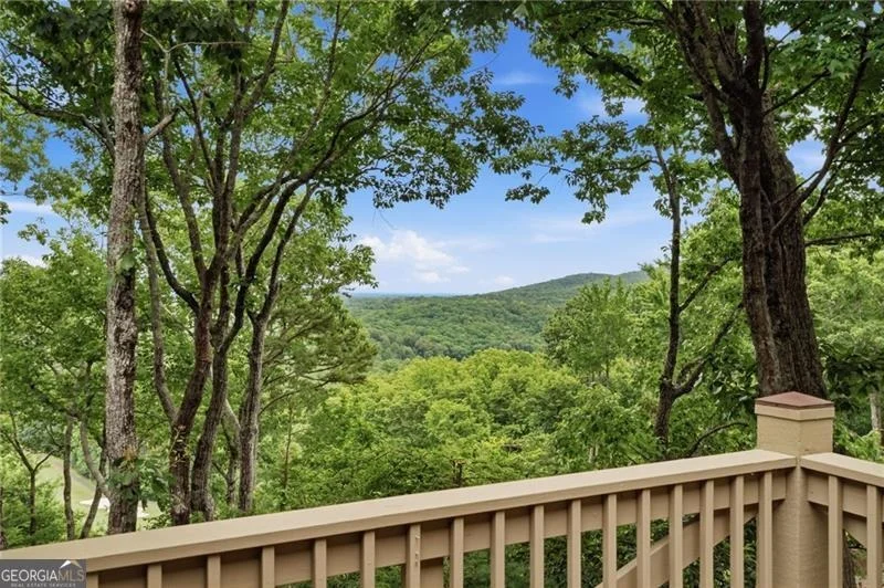Photo of 861 Summit Drive