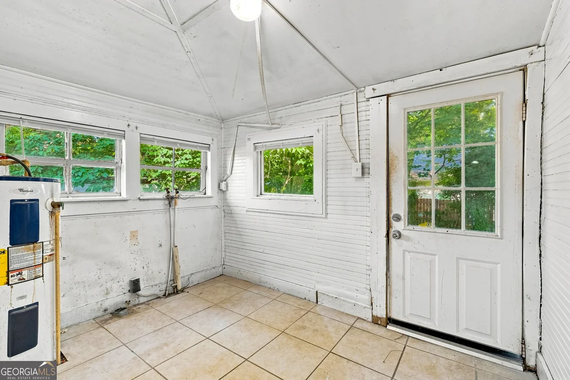 Photo of 5908 Wall Street
