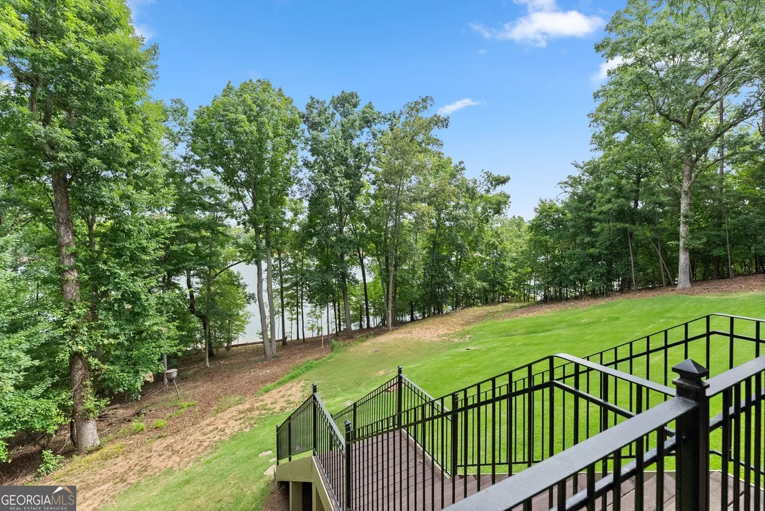 Photo of 2819 Point Overlook