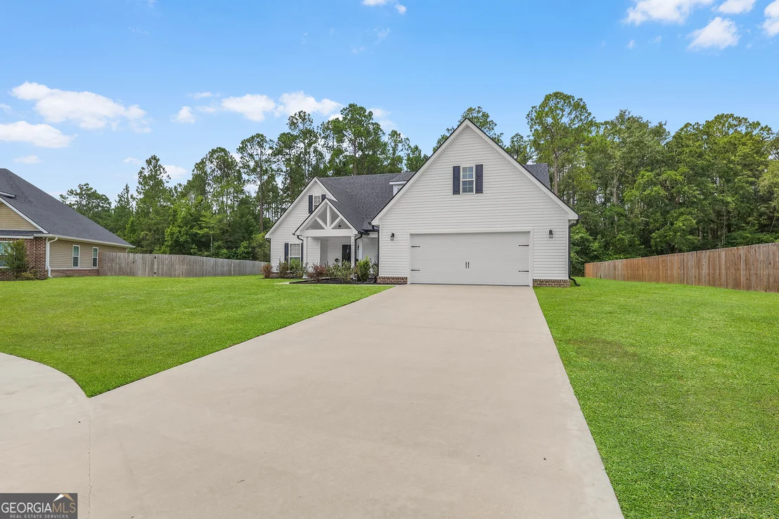 Photo of 166 SE Baker Field Lane