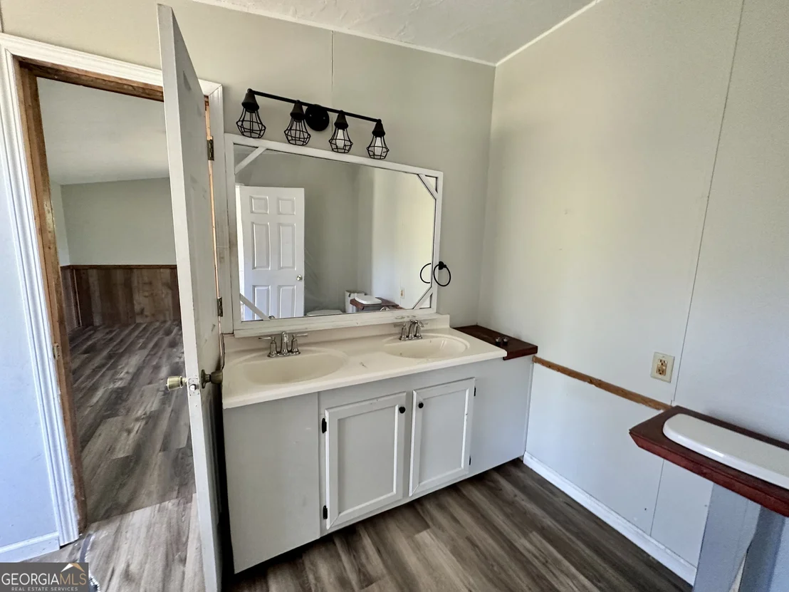 Photo of 4523 Mockingbird Lane