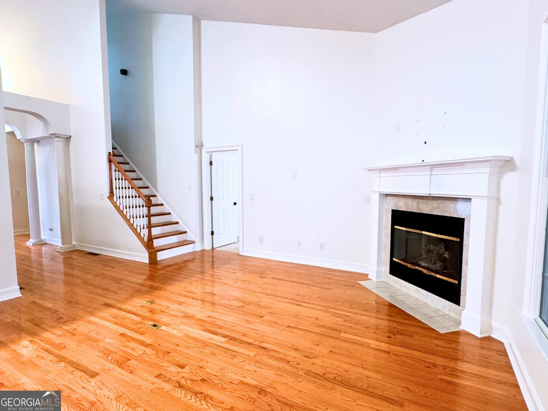 Photo of 817 Chalet Hills