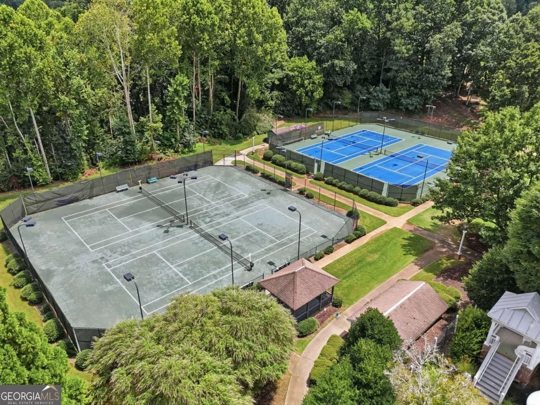 Photo of 214 Glenbrook Lane