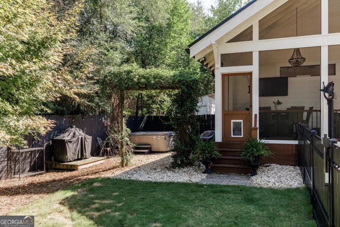 Photo of 335 Southview Drive