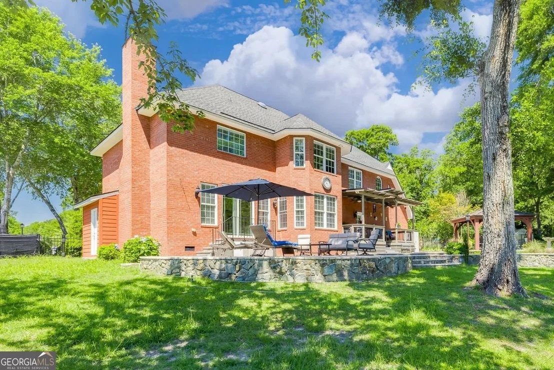 Photo of 152 Cambridge Drive