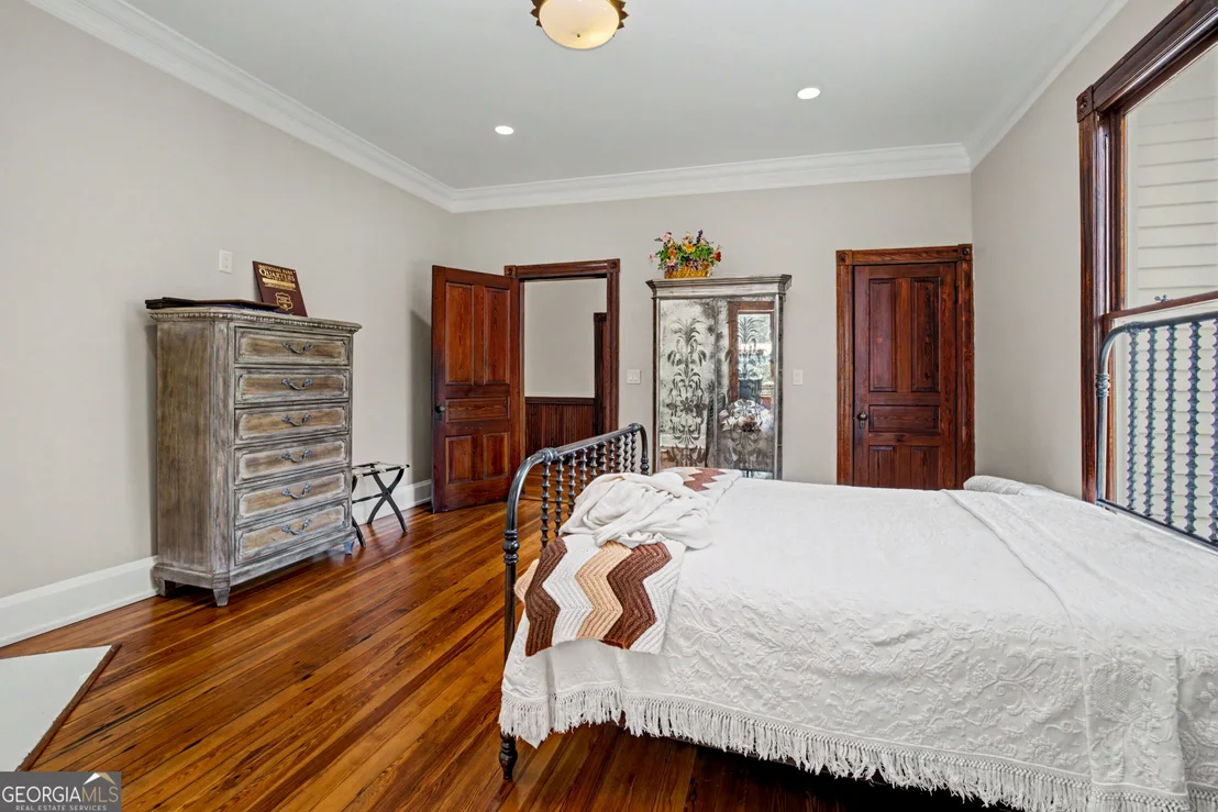 Photo of 275 Rose Avenue