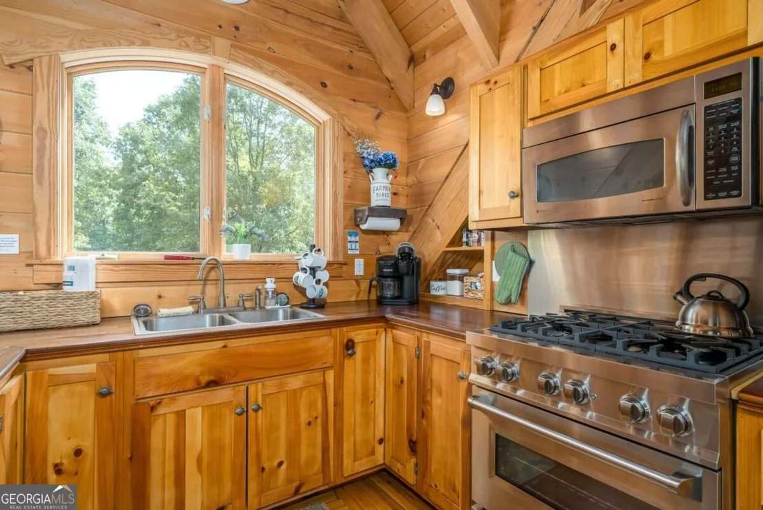 Photo of 83 Riverview Circle