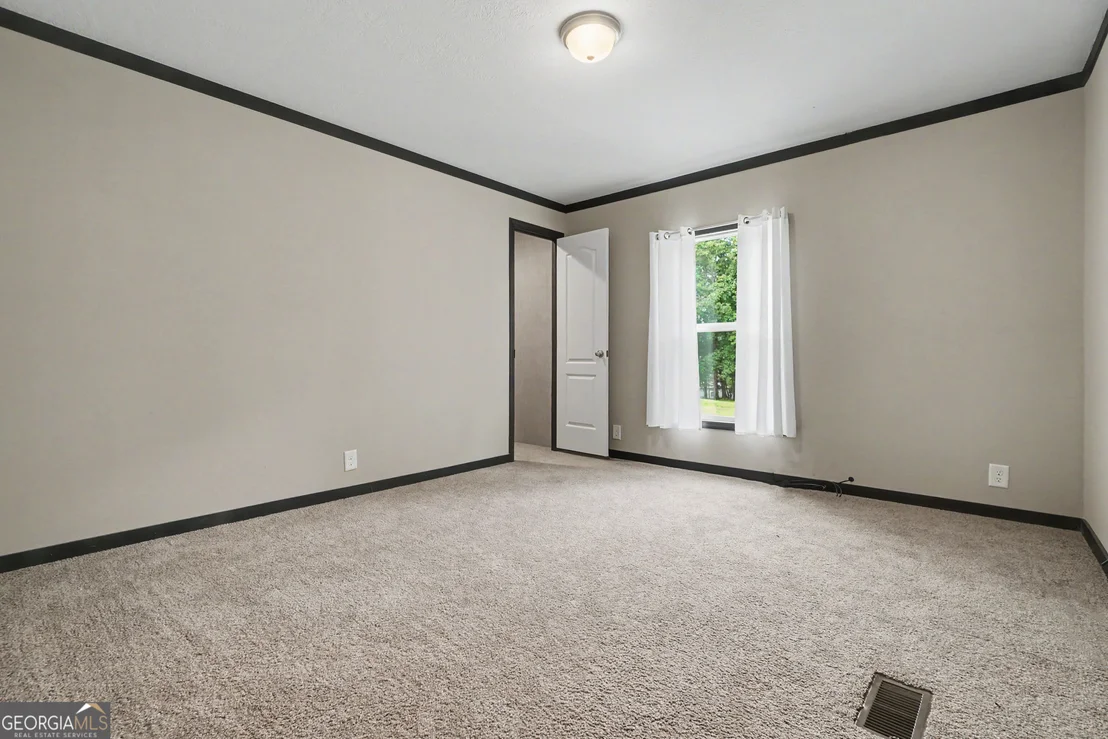 Photo of 257 Iris Drive