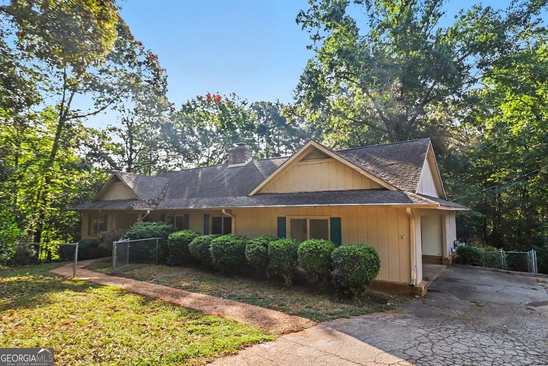 Photo of 981 Cameron Mill Road