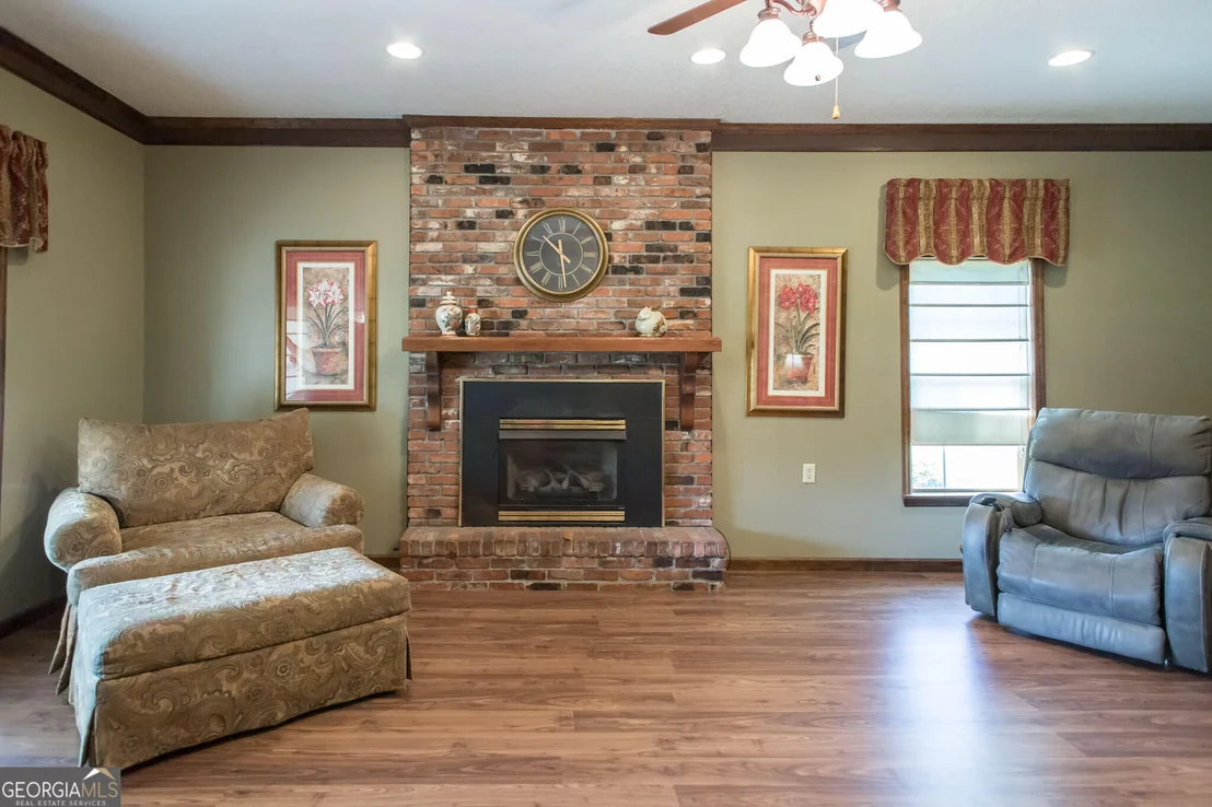 Photo of 8184 Clark Road