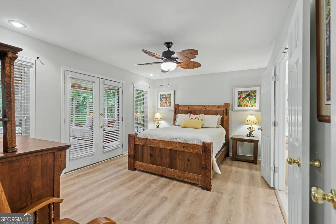 Photo of 5637 Murray Cove Road