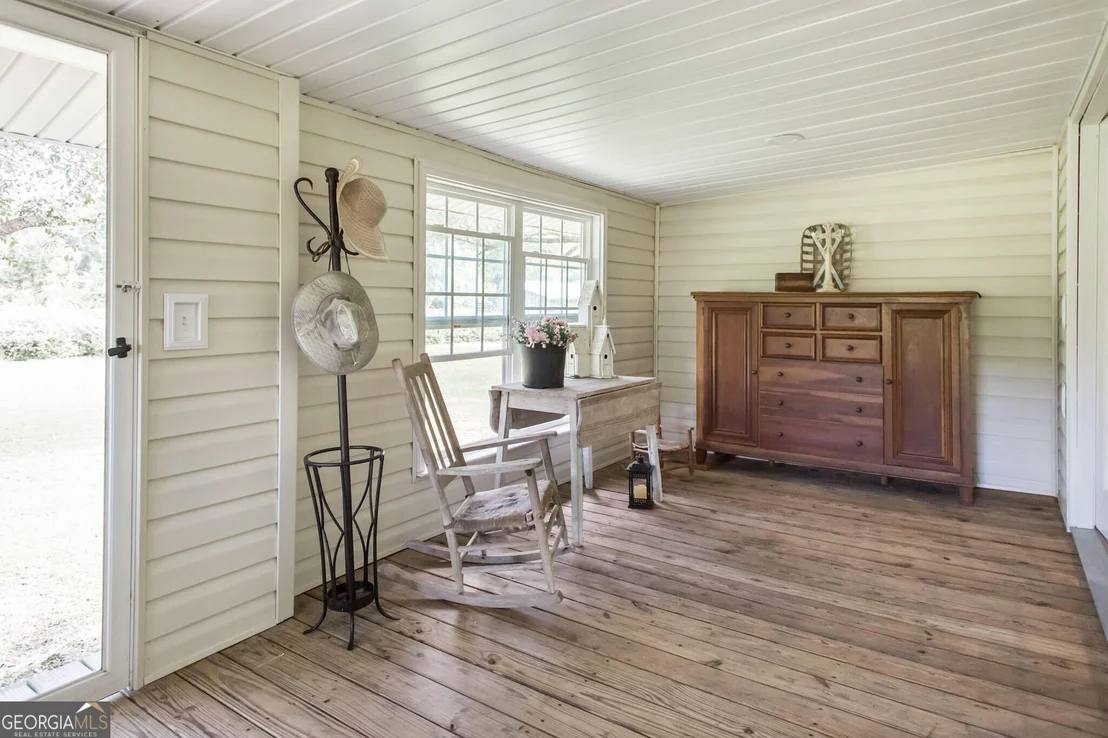 Photo of 8184 Clark Road