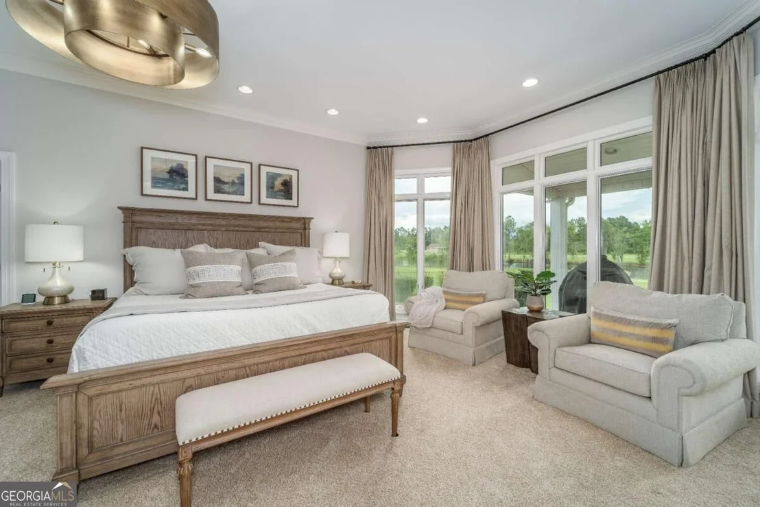 Photo of 161 Greentree Drive
