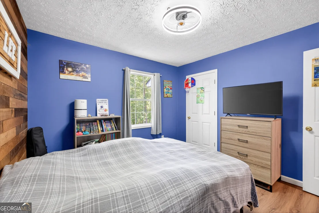 Photo of 386 Ridgewood Drive