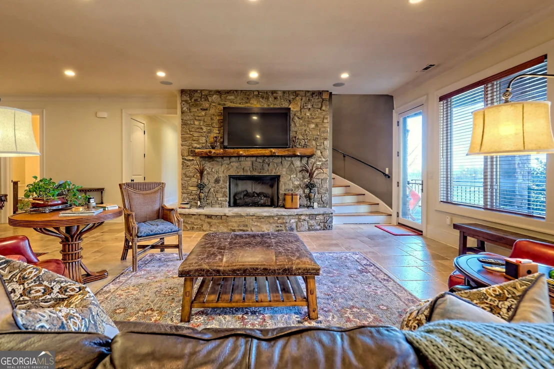 Photo of 689 Waterfall Drive