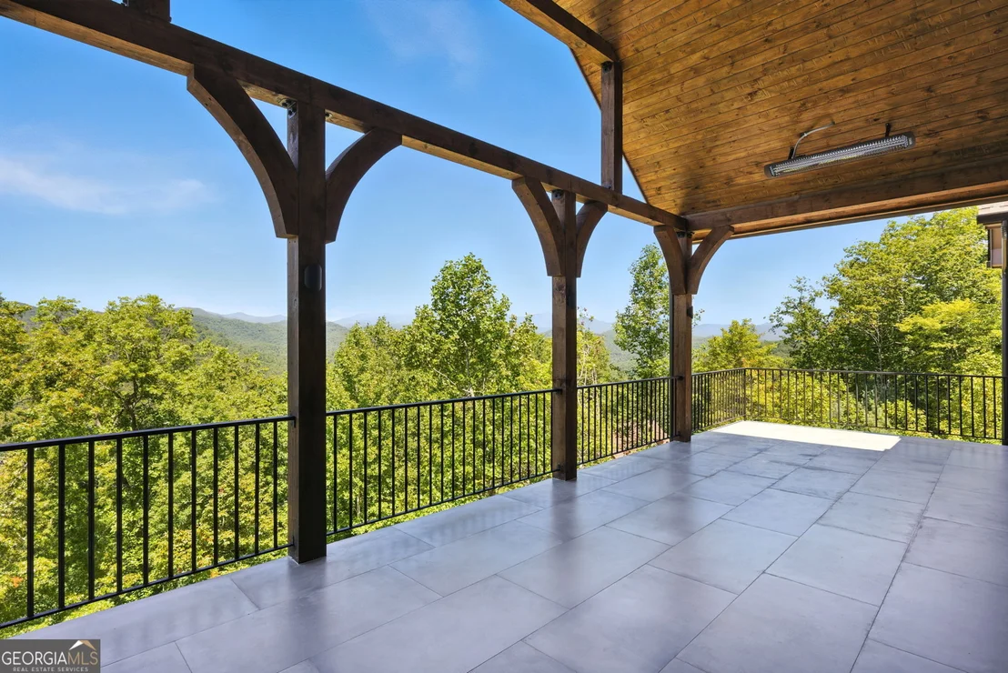 Photo of 608 Winterberry Drive