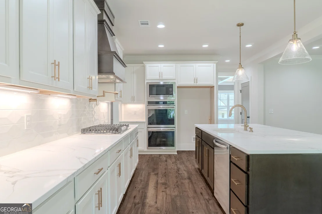 Photo of 1425 Willowbend Place