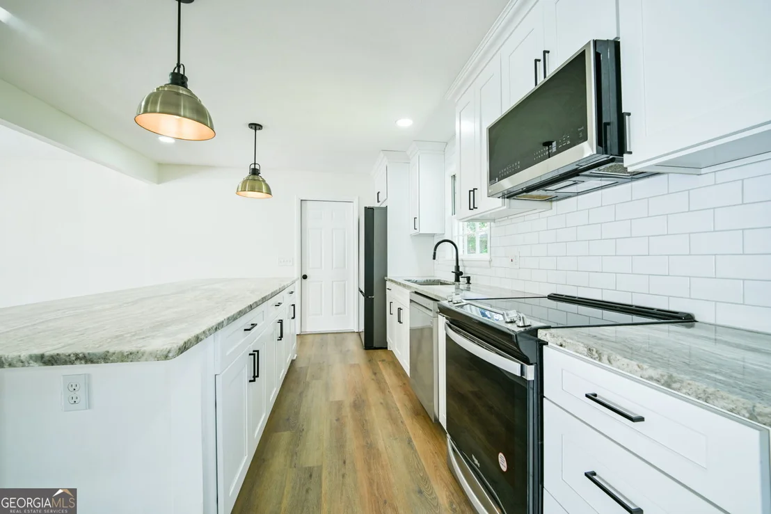 Photo of 641 Oak Drive NW