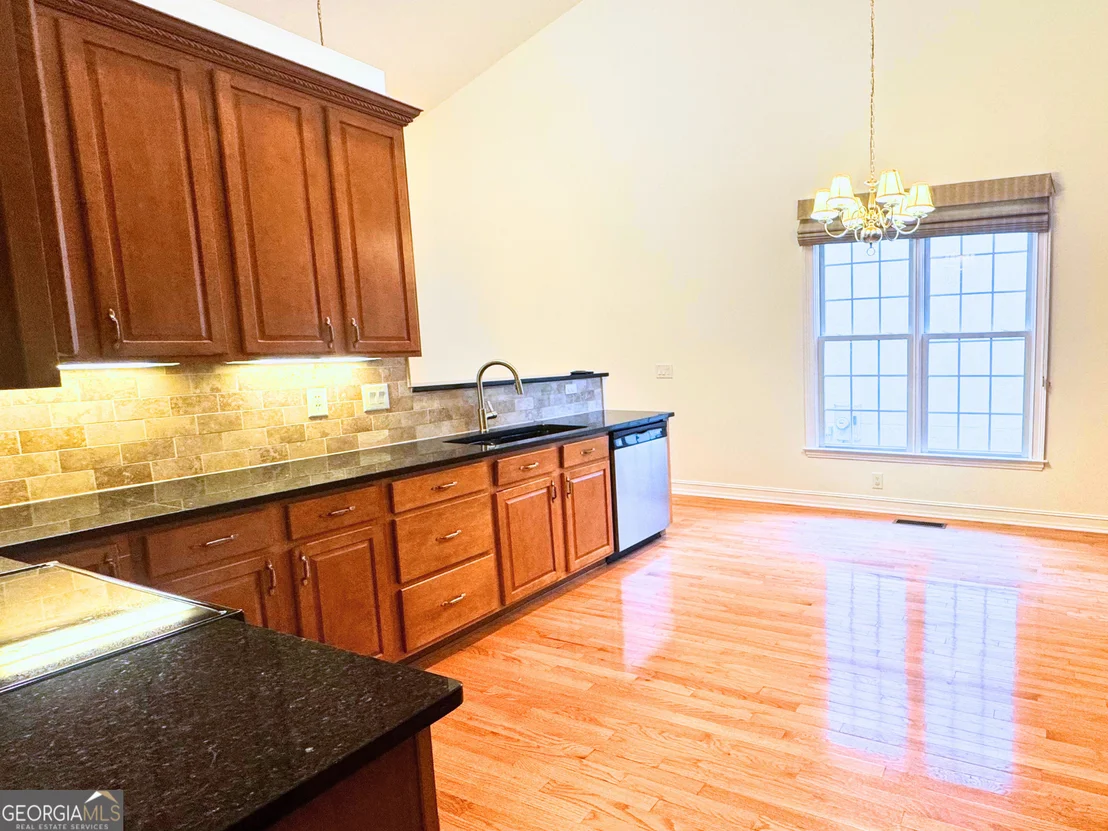Photo of 817 Chalet Hills