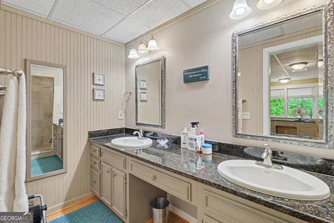 Photo of 854 Saddleback Circle
