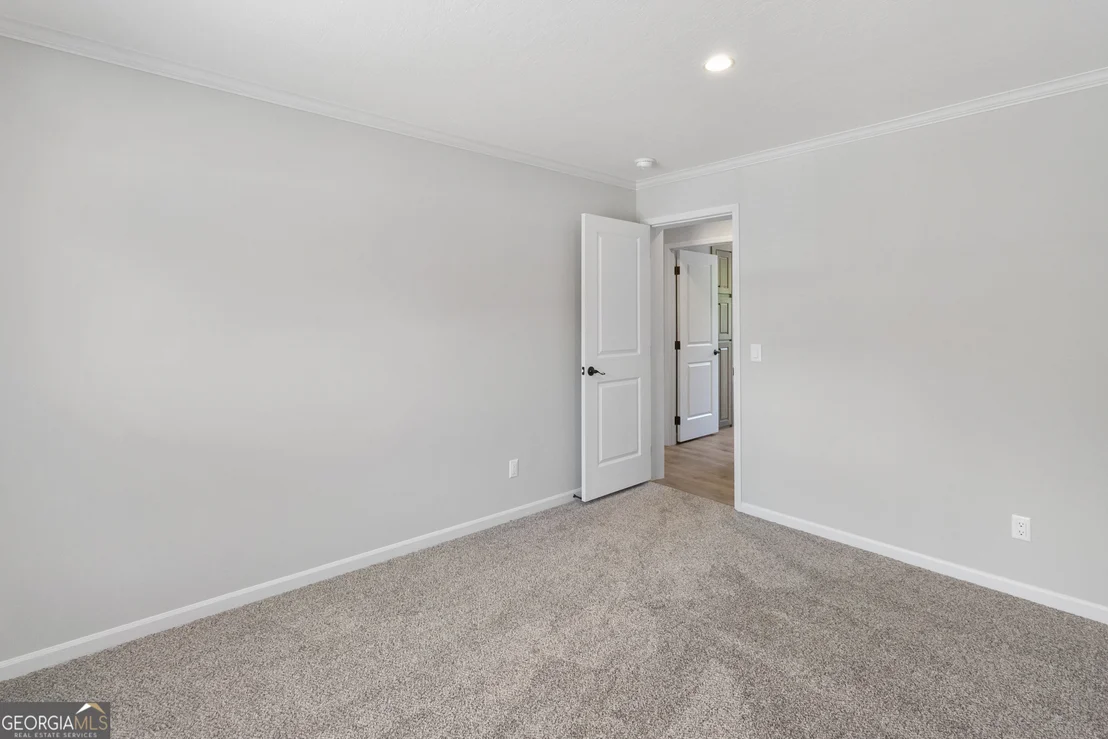 Photo of 654 Robertson Loop Road