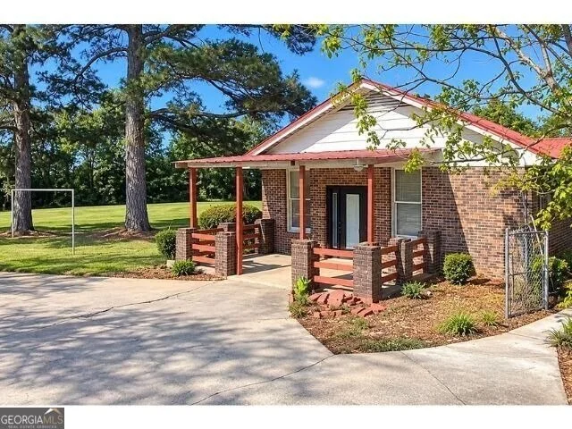 Photo of 319 Ed Carson Road