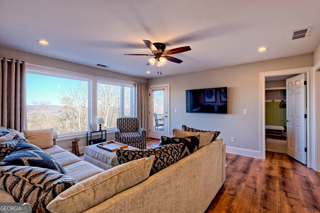 Photo of 916 Arbor Drive