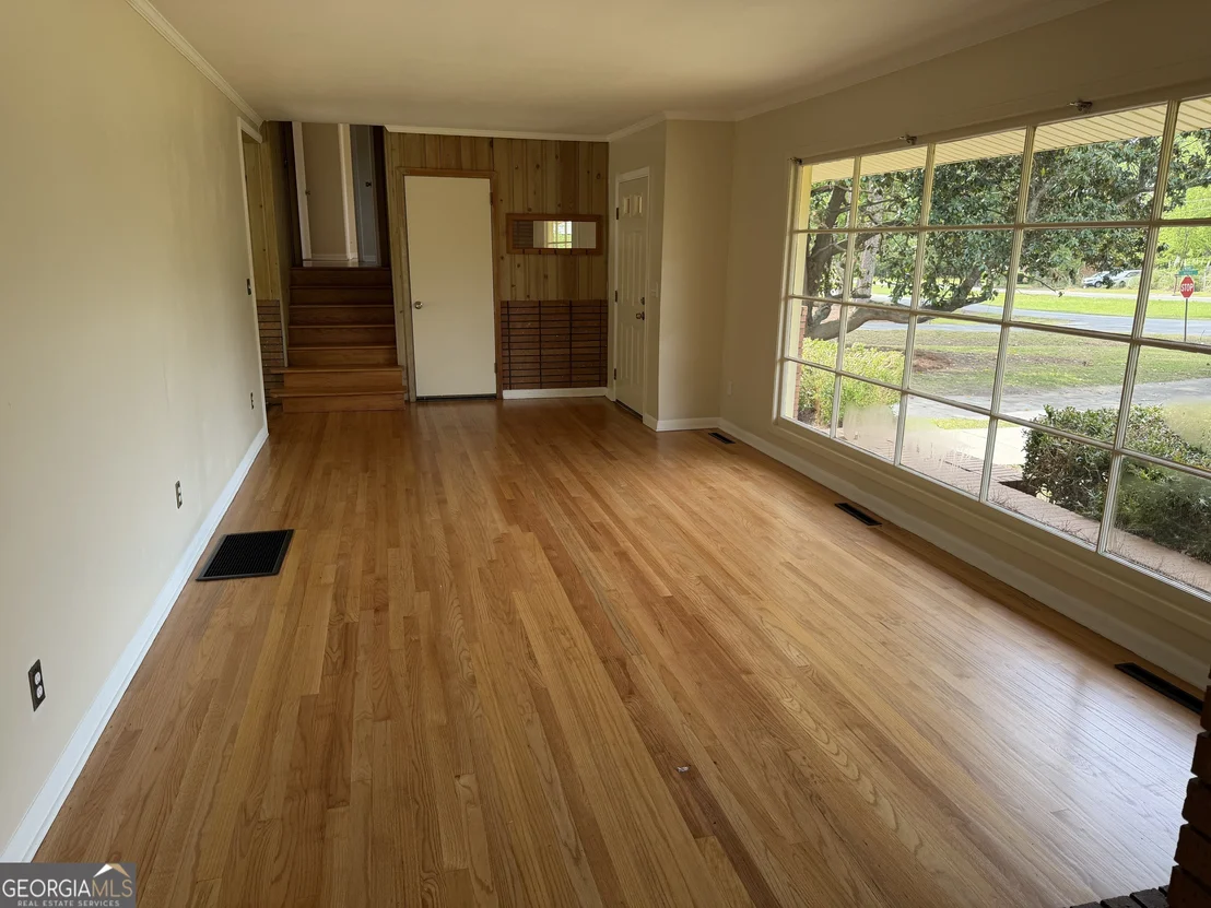Photo of 105 Westview Drive
