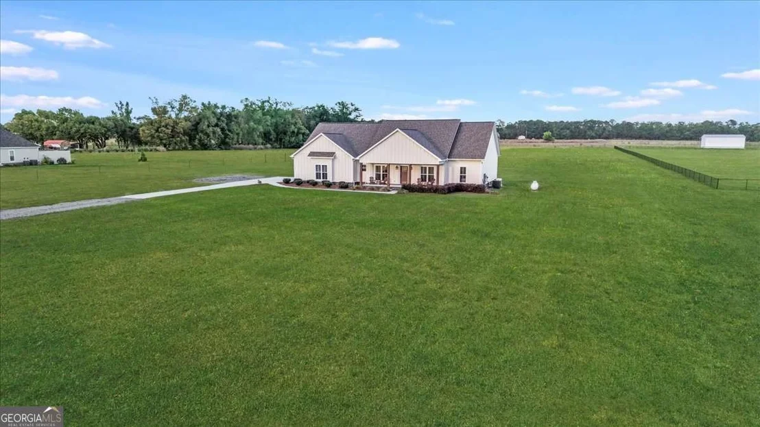 Photo of 6984 Old River Road S