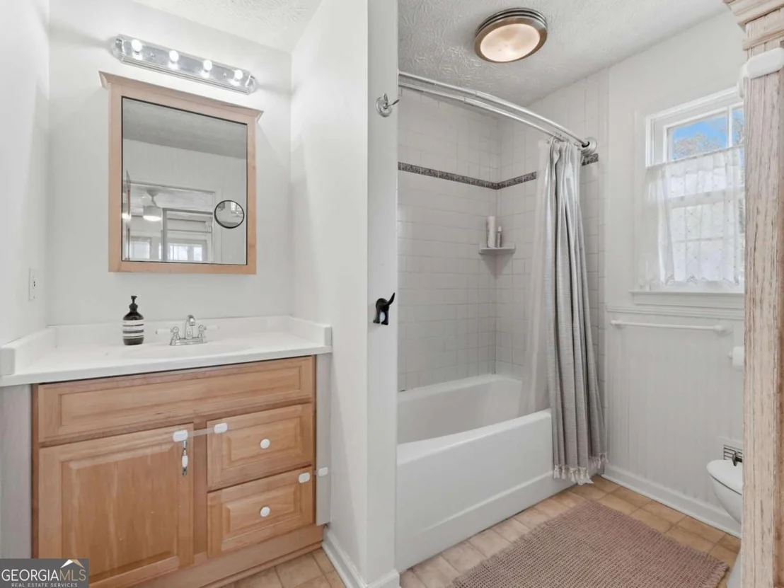 Photo of 617 Arbor Hill Road